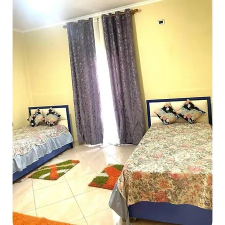 Villa's Daci شقة