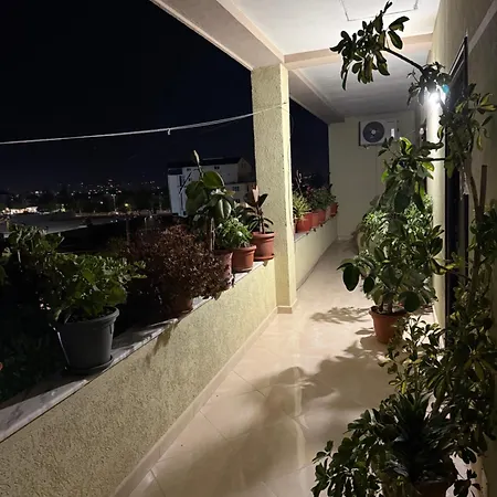 Airport Garden House Апартаменты *